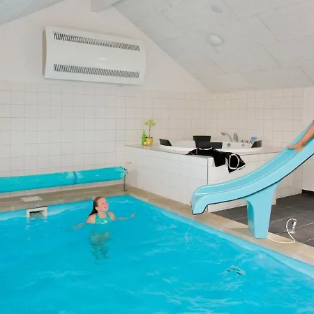 14 Person Holiday In L Kken بيت للعطل